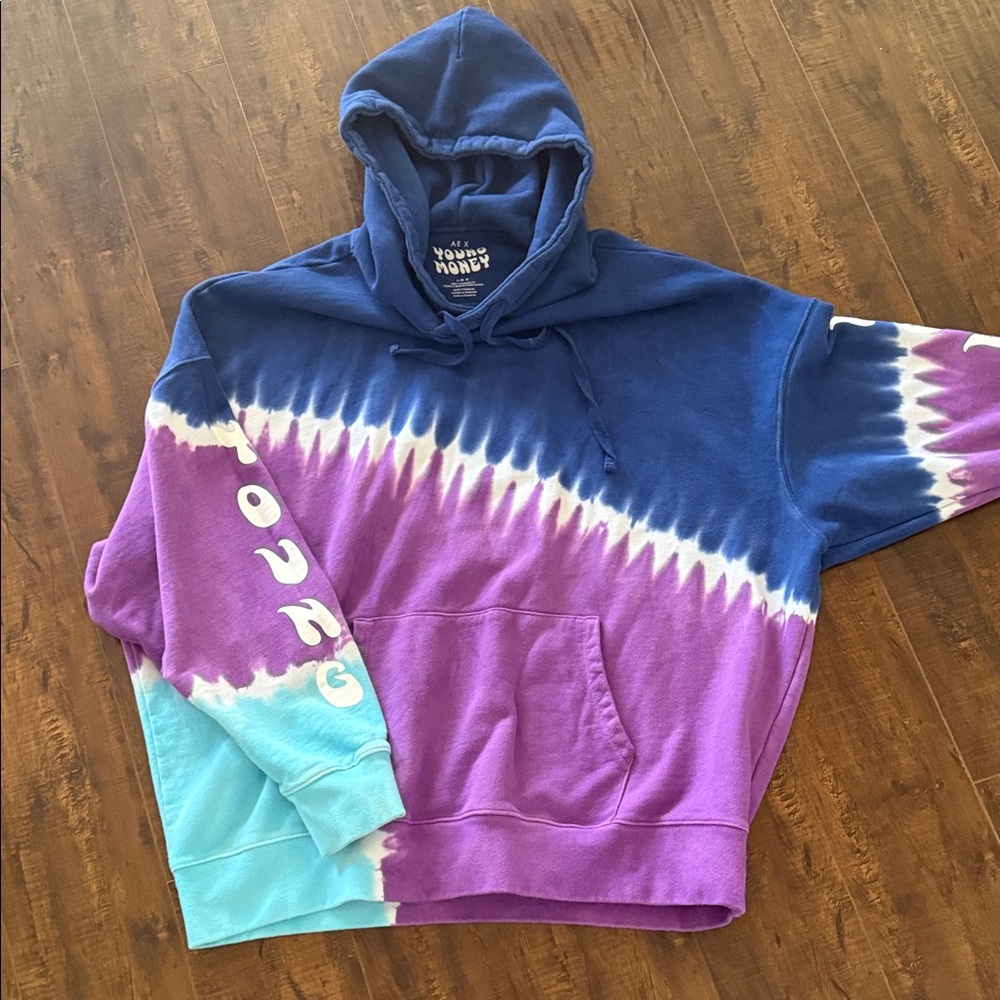American eagle” young money “Tie-Dye Hoodie  Large size